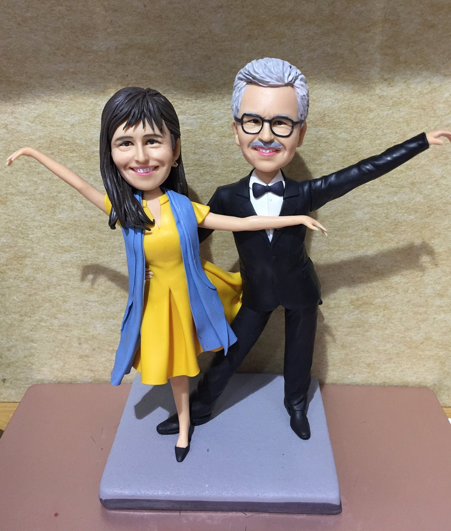 Wedding Cake topper couple bobblehead custom clay doll valentines gift made from photo bobble head bride and groom